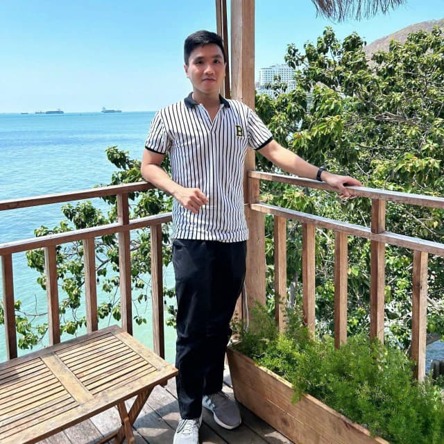 Quy Tran - Full-Stack Developer